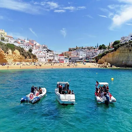 Villa In Albufeira Near Golden Beaches Vila *